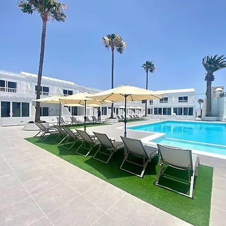 Puerto Del Carmen Airconditioned 2Bed Poolside Apt Puerto del Carmen (Lanzarote) Exterior photo