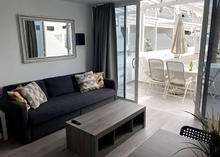 Puerto Del Carmen Airconditioned 2Bed Poolside Apt